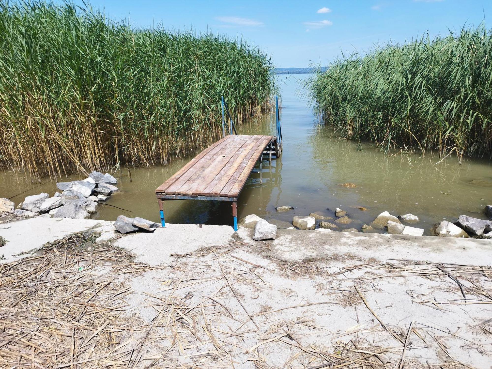 Margareta Etterem Es Vendeghaz Gasthaus Balatonberény エクステリア 写真