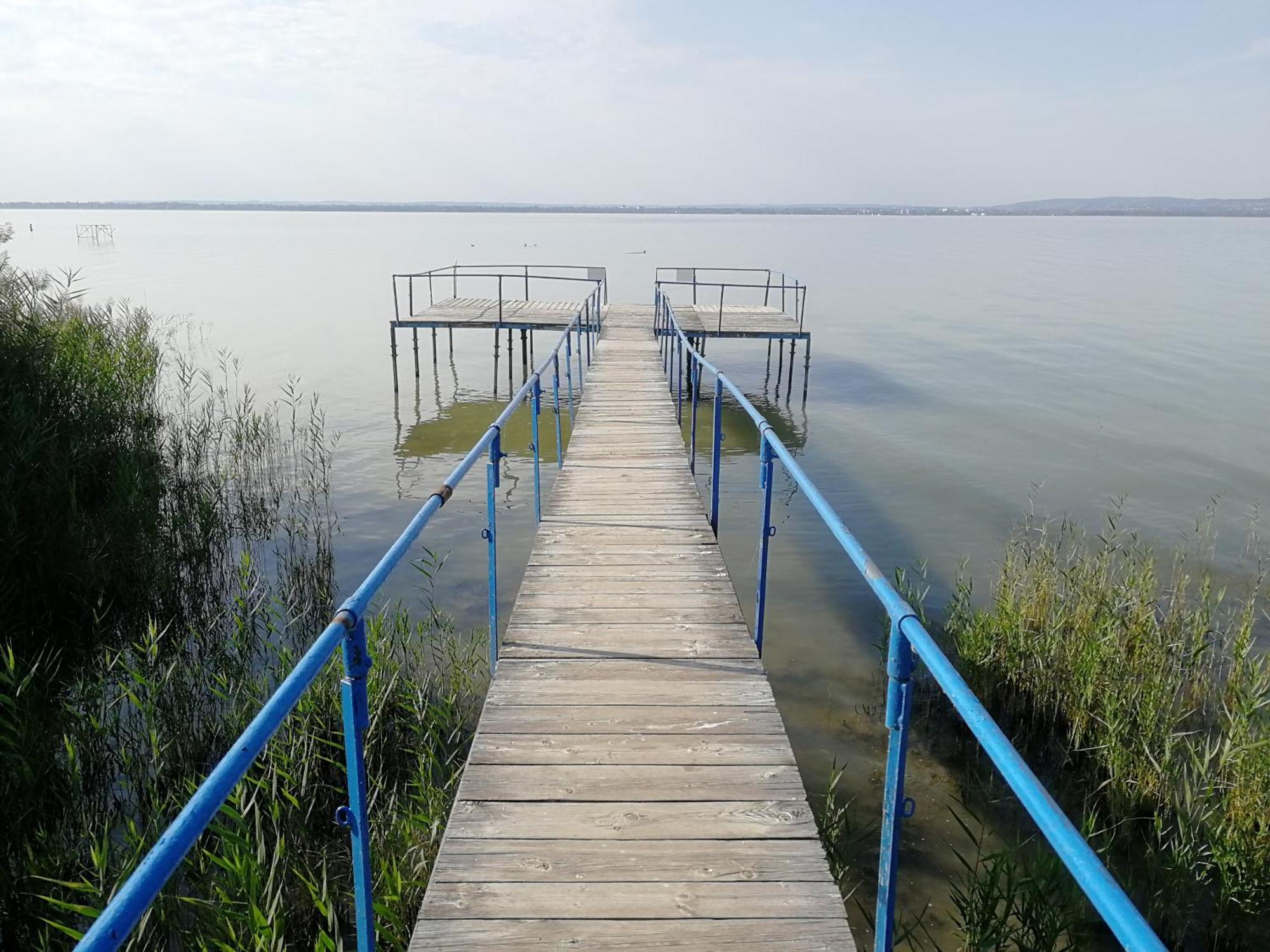 Margareta Etterem Es Vendeghaz Gasthaus Balatonberény エクステリア 写真