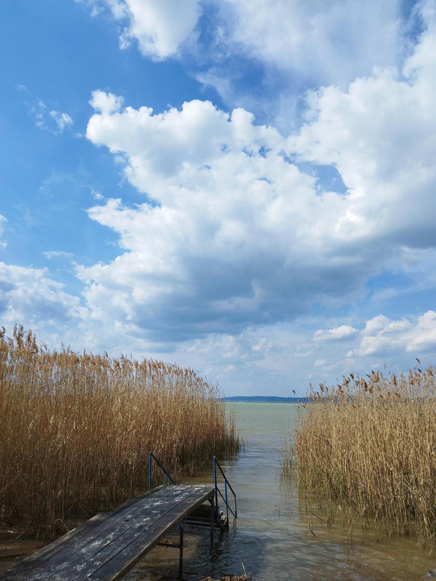 Margareta Etterem Es Vendeghaz Gasthaus Balatonberény エクステリア 写真